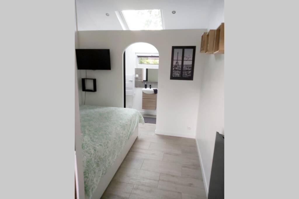 Superbe Studio 15 M²,Proche Disney, Asterix, Cdg Apartment Gressy Luaran gambar
