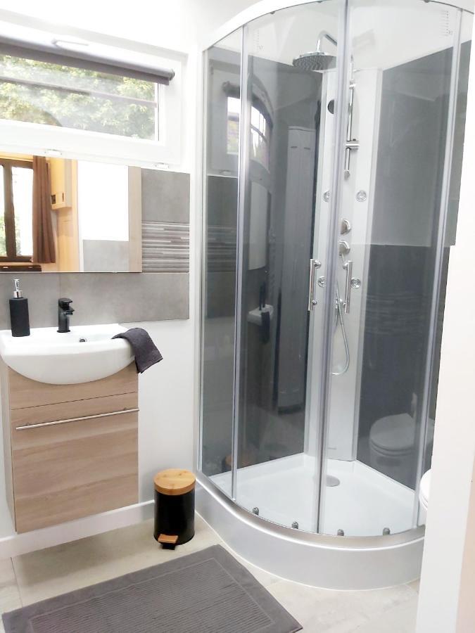 Superbe Studio 15 M²,Proche Disney, Asterix, Cdg Apartment Gressy Luaran gambar